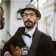 Clases de guitarra eléctrica, flamenca (todos los palos),acústica y música impartidas por profesional titulado. Presencial y online